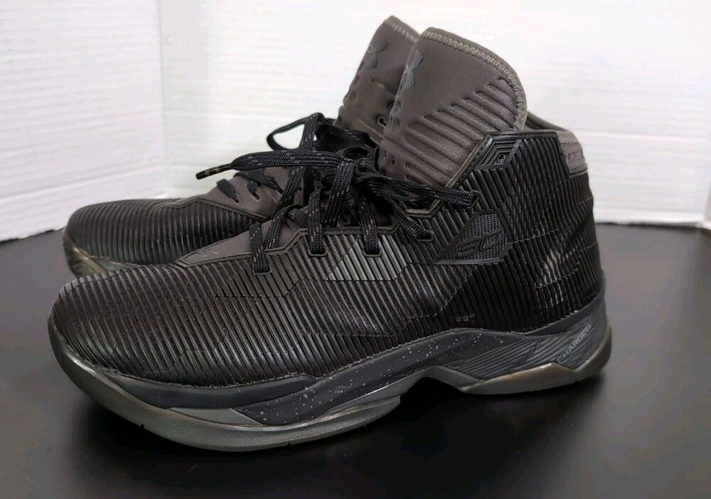 UNDER ARMOUR CURRY 2.5 'TOP GUN' BLACK BASKETBALL SNEAKERS MEN'S SIZE 9 EUC